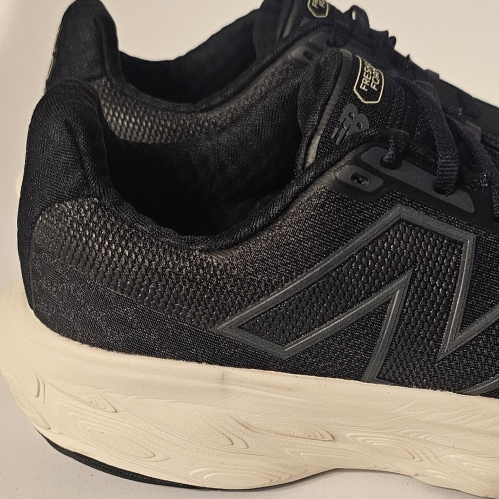 1080 V14 New Balance Size 10.5 Women's Or Men's Size 9. - Picture 5 of 10